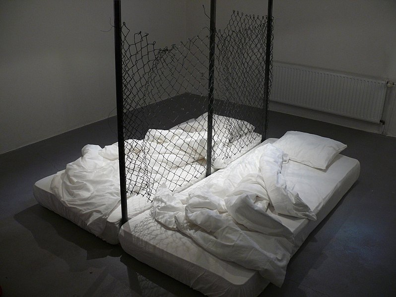 File:Martin Kocourek Bad bed.jpg