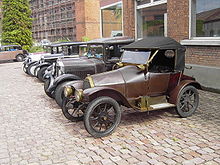 File:Camion porte voiture chargé d'Automobiles Mathis.jpg - Wikimedia  Commons