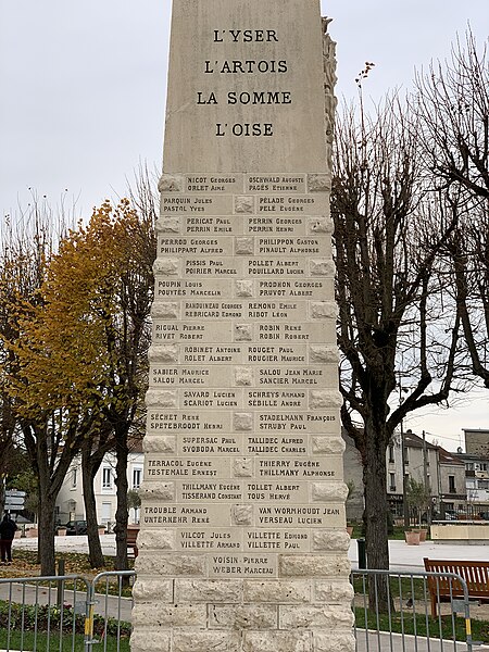 File:Monument morts Gagny 7.jpg