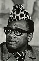 More Mobutu looks (1976-04-28)(Gerald Ford Library) (cropped).jpg
