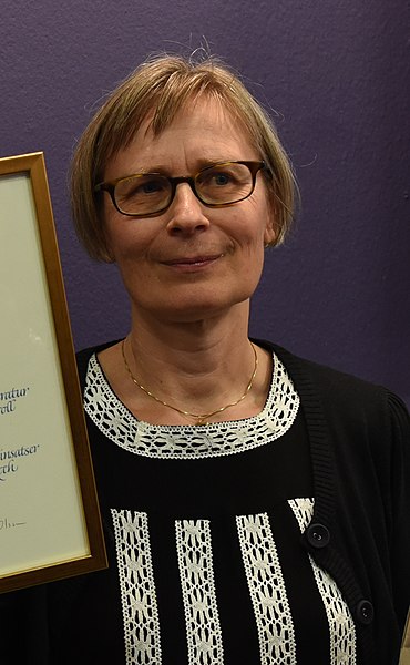 File:Mottagaren av Svenska Akademiens bibliotekariepris 2019 - Gunnel Furuland (cropped).jpg