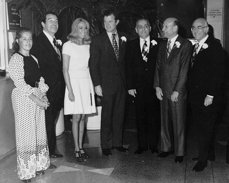 File:Mrs. Chaikin, Sol Chaikin, Joan Kennedy,Edward (Ted) Kennedy, and others (5279404746).jpg