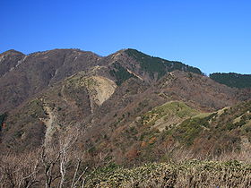 Kilátás a Shindainichi-hegyre a Karasuo-hegyről.