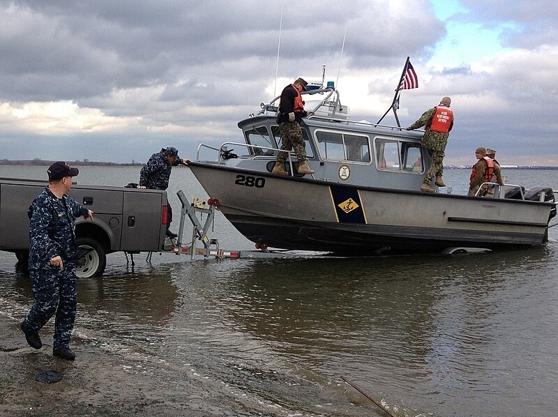File:New York Naval Militia Responds to Hurricane Sandy.jpg