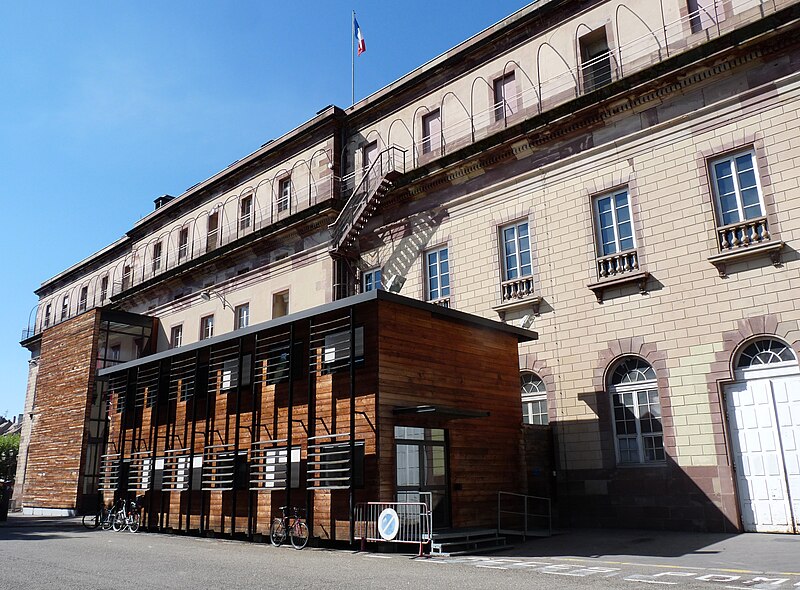 File:Opéra de Strasbourg-Façade latérale.jpg