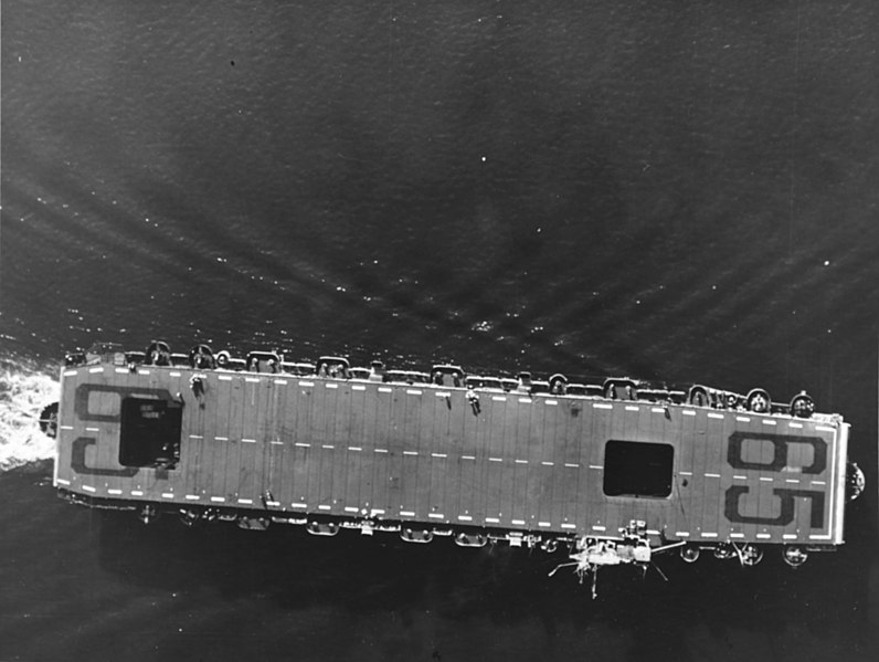 File:Overhead view of Wake Island (CVE-65) underway in Hampton Roads, Virginia (USA), on 9 November 1944 (80-G-289882).jpg