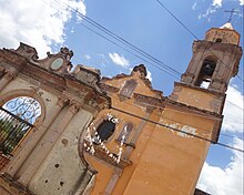 Archivo:Pórtico_y_Torre_del_Templo_de_Loretito_-_Silao,_Guanajuato.jpg