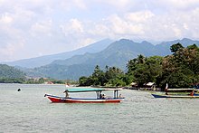 Pantai tampek paliang tanang untuak urang-urang tatantu.