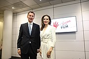 Jolie with Jeremy Hunt at the PSVI Film Festival (23 November 2018)