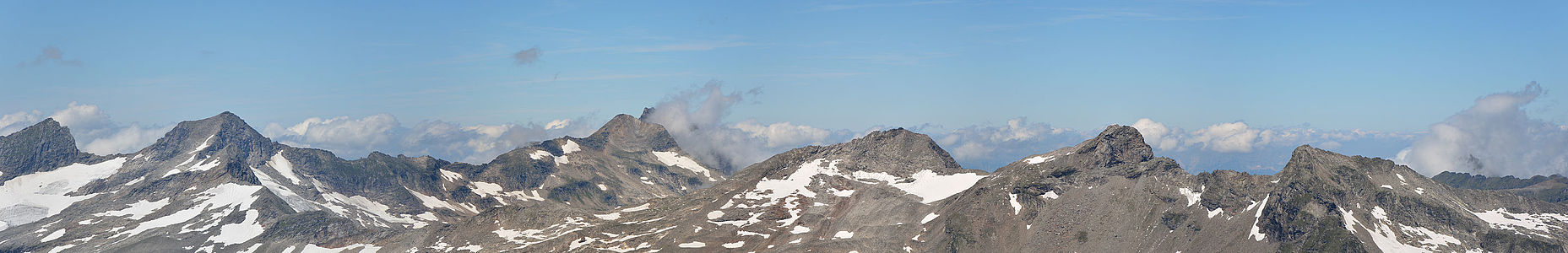 Panorama od Schwarzkopfu po Roter Kogel z Wildenkogelu