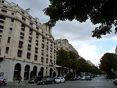 Cómo llegar a Avenue George V en transporte público - Sobre el lugar