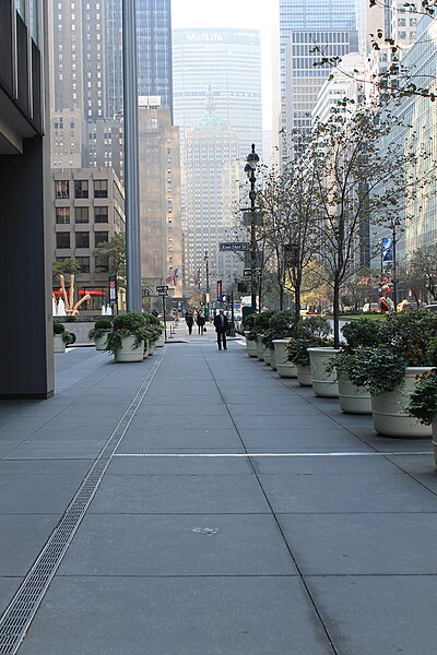 File:Park Avenue from 64th Street to Grand Central Terminal - panoramio (26).jpg