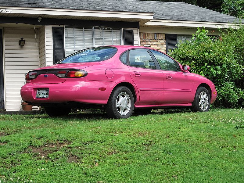 File:Pink Ford Memphis TN 2013-06-02 003.jpg