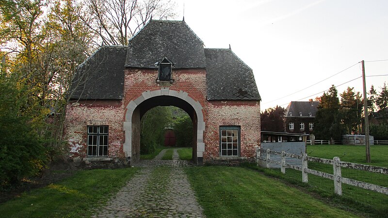 File:Poort Commanderij Bernissem.jpg