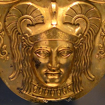 File:Punic gilded bronze cuirass AvL - goddess detail.JPG