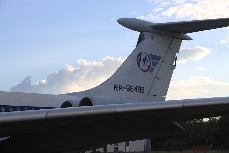 File:RA-86499 Ilyushin IL.62M Domodedovskie Avialinii Tail (7970846526).jpg