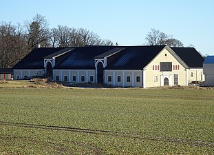 Stallbyggnad.