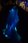 Подземное озеро Рюсэндо.jpg