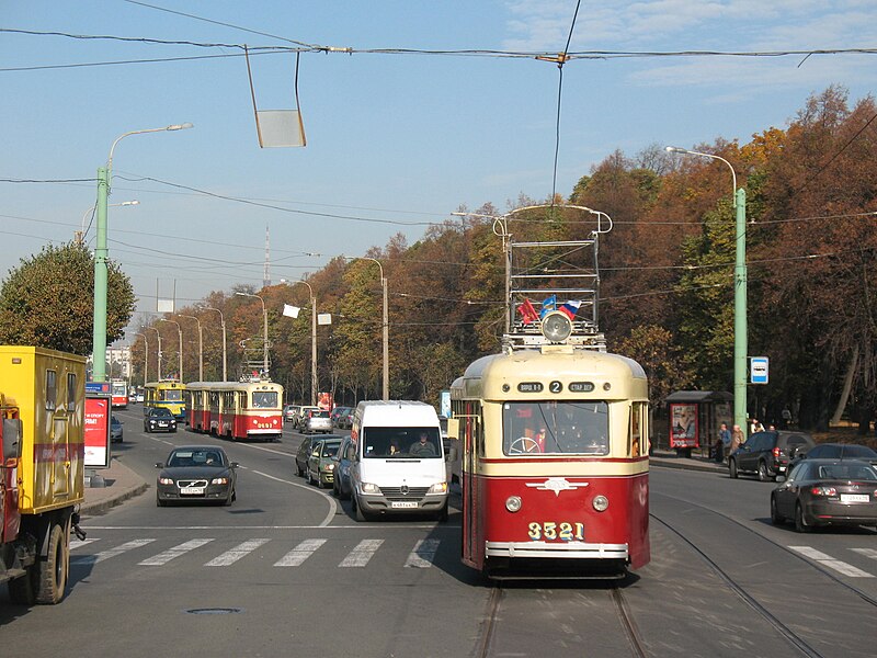 File:Saint Petersburg tram 3521 2007-09 1191157056 First Garden bridge LM-47.JPG