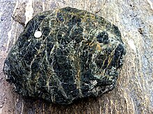 Serpentinite from the Maurienne valley, Savoie, French Alps Serpentinite sur gneiss.jpg