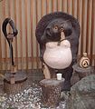 Ceramika statueto de Tanuki (japane: 狸 aŭ タヌキ)