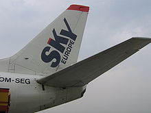 A SkyEurope Boeing 737-500 tail (2006) Sky europe vleugel.JPG