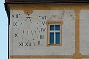 Čeština: Sluneční hodiny na hradě v Ledči nad Sázavou, okres Havlíčkův Brod, kraj Vysočina, Česko. English: Sundial on the wall of the Ledeč nad Sázavou Castle, Havlíčkův Brod District, Vysočina Region, Czechia.