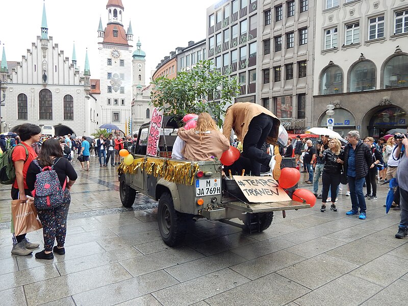 File:Slut Walk München 2018 98.jpg