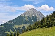 English: Großer Pyhrgas (2244 m) is a summit of the Haller Mauern at the border between Upper Austria and Styria Deutsch: Der Große Pyhrgas (2244 m) ist ein Gipfel der Haller Mauern an der Grenze zwischen Oberösterreich und der Steiermark.