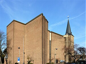 Modern gedeelte van deze kerk (Hans Schilling, 1970)