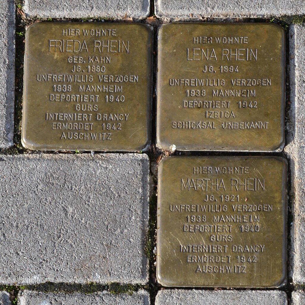 Stolpersteine Brühl Hauptstr8.jpg