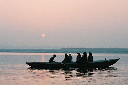 Tập_tin:Sunrise_boat_ride_on_the_Ganges,_Varanasi.jpg