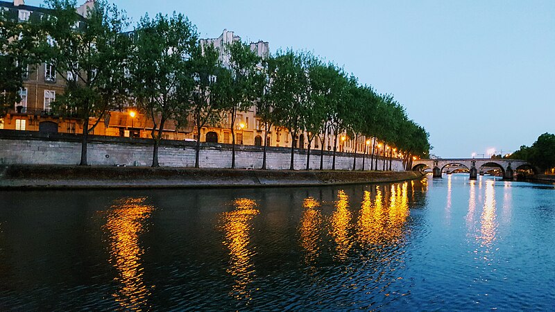 File:Sunrise on the Seine (34473864073).jpg