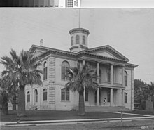 Courthouse West (c.1915) Sutter County Courthouse (1915).jpg