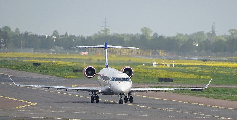 File:Tallinn SAS CRJ-900LR EI-FPK 02.jpg