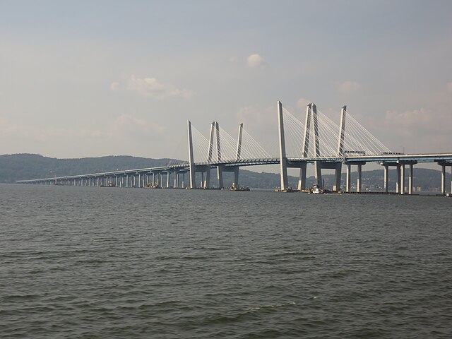 The Tappan Zee Bridge connects South Nyack in Rockland County and Tarrytown in Westchester County across the Hudson River in New York State. The origi