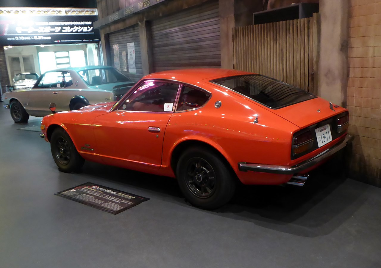 File The Rearview Of 1970 Nissan Skyline 00gt R Kpgc10 1971 Nissan Fairlady Z432 Ps30 Jpg Wikimedia Commons