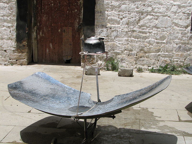File:Tibet 06 - 009 - solar water heater (147410168).jpg