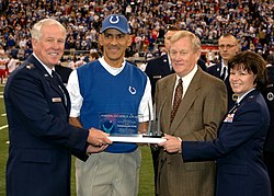 Tony Dungy díj.jpg