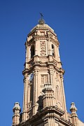 Detalle de la torre de la iglesia.