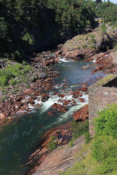 File:Torsred-Strömslund, Trollhättan, Sweden - panoramio (1).jpg