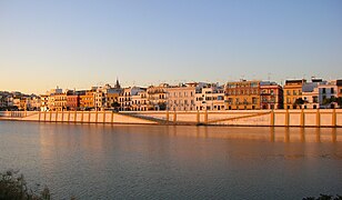 Español: El Guadalquivir y el Barrio de Triana Français : Le Guadalquivir et le quartier de Triana English: The Guadalquivir and Triana