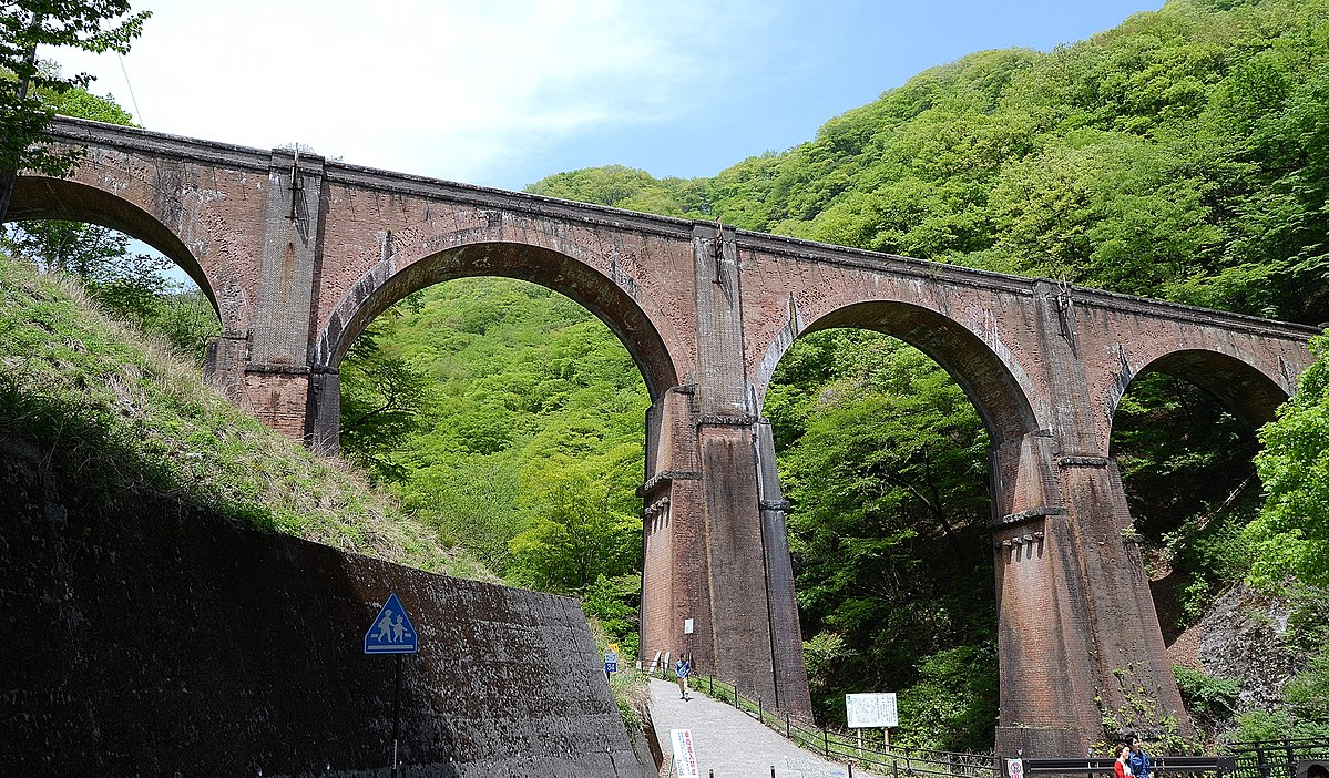 「信越線眼鏡橋」の画像検索結果