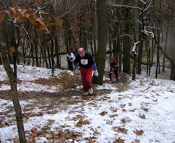 File:Velká kunratická 3rd hill, 2, Prague.jpg