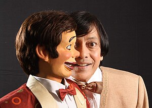 Ventroparolisto Ramdas Padhye kun lia Puppet Ardhavatrao.jpg