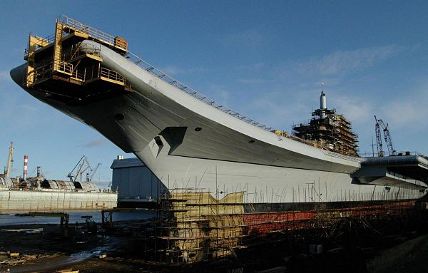 Construction of the ski-jump on INS Vikramaditya