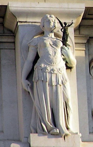 File:Vittoriano - statue delle regioni - Lazio.jpeg