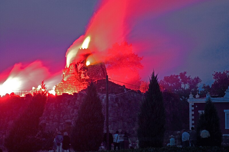 File:Vulkanausbruch Felseninsel Stein 2010 k1.jpg