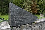 English: Battle of the Dukla Pass memorial in Vyšný Komárnik. Polski: Pomnik poległych w operacji dukielsko-preszowskiej we wsi Vyšný Komárnik.