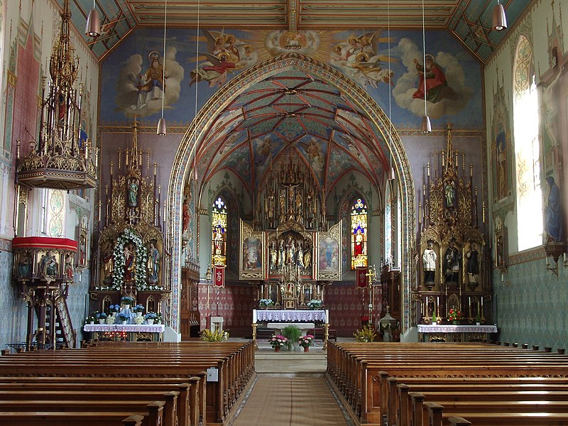 File:Weitnau Kirche St Pelagius innen Zentralblick.jpg